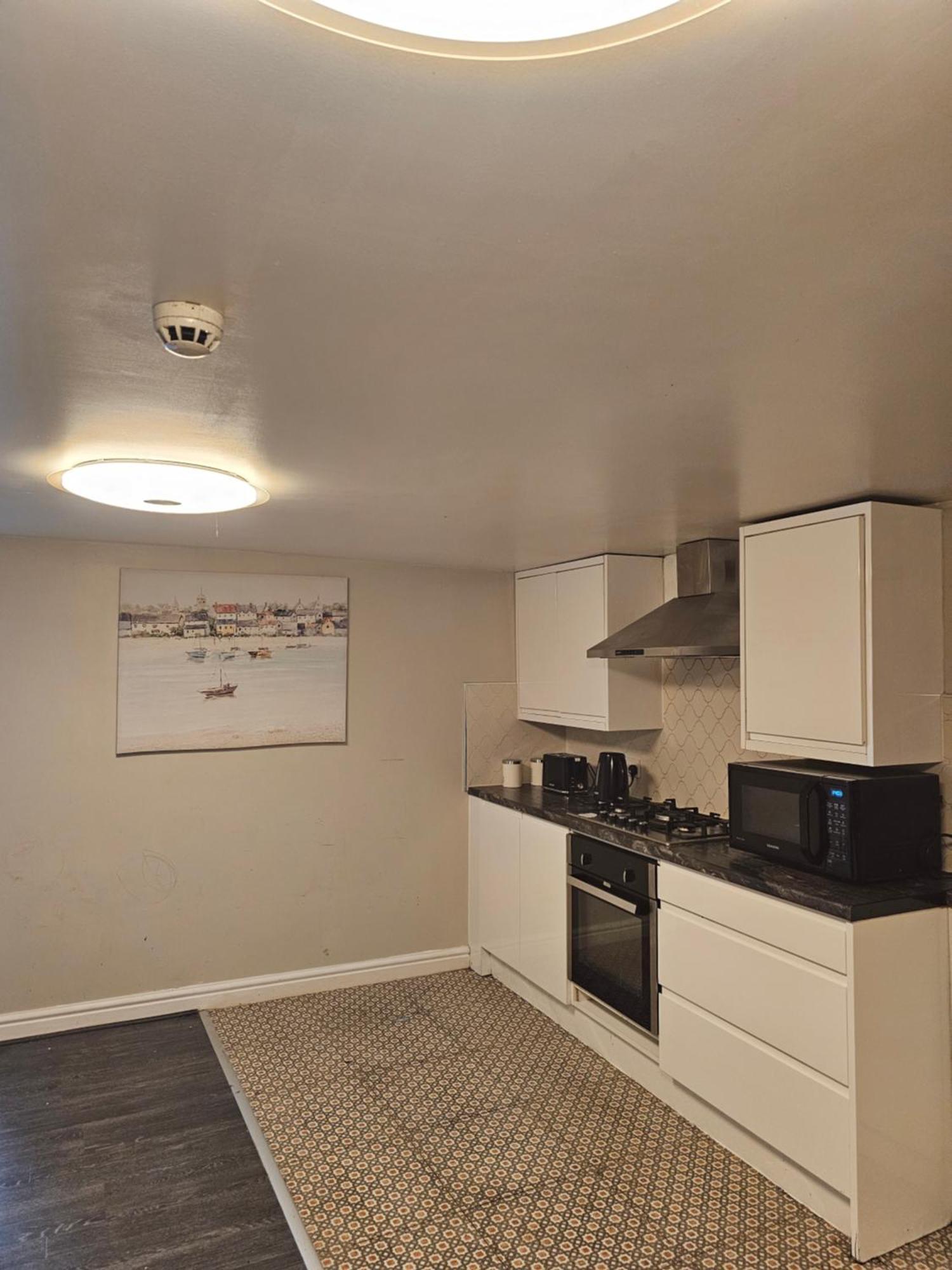 Basement Apartment City Centre Манчестер Экстерьер фото
